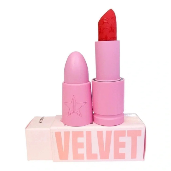 Jeffree Star Cosmetics Velvet Trap Lipstick in Red Affair NEW - Picture 3 of 9